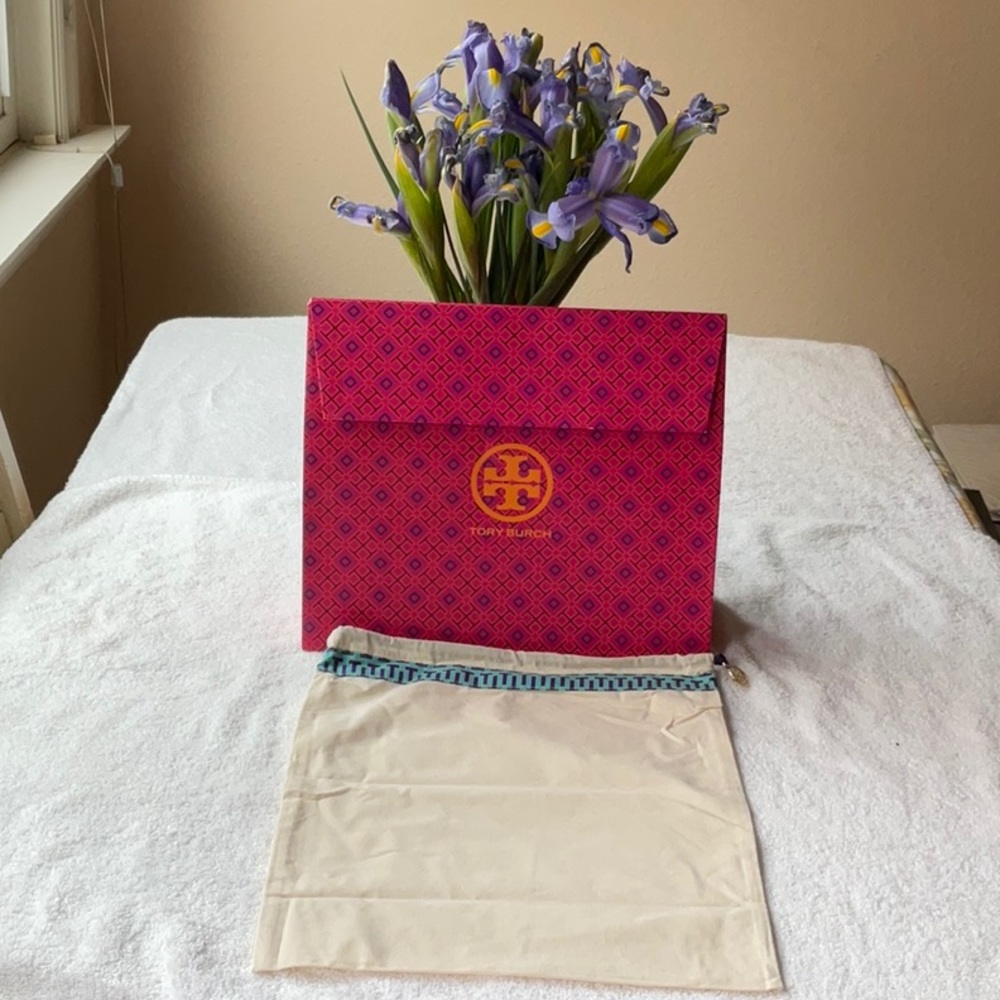 💐TORY BURCH GIFT BAG & SHOE DUST COVER & BOX